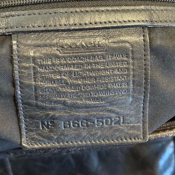 Vintage distressed Coach Duffle - Picture 4 of 8